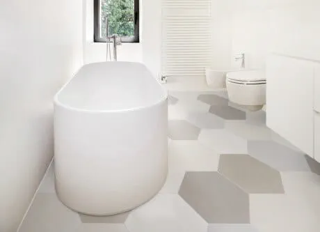 Hexagon patterned floor tile in a bathroom