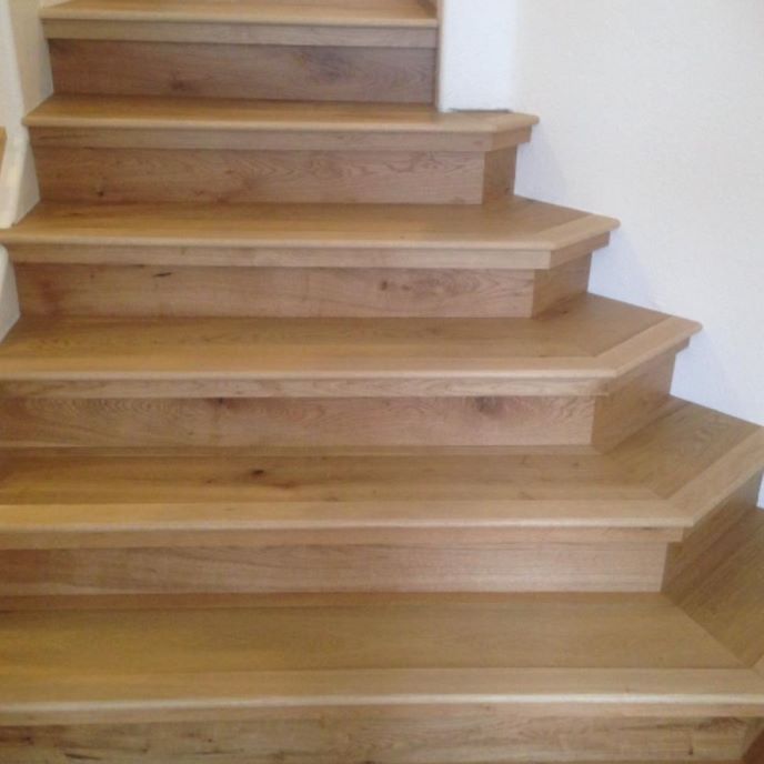 Engineered Wood Floor Install On Steps, How To Install Hardwood Floors On Stairs