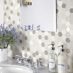 Mosaic hexagon wall tiles in the bathroom