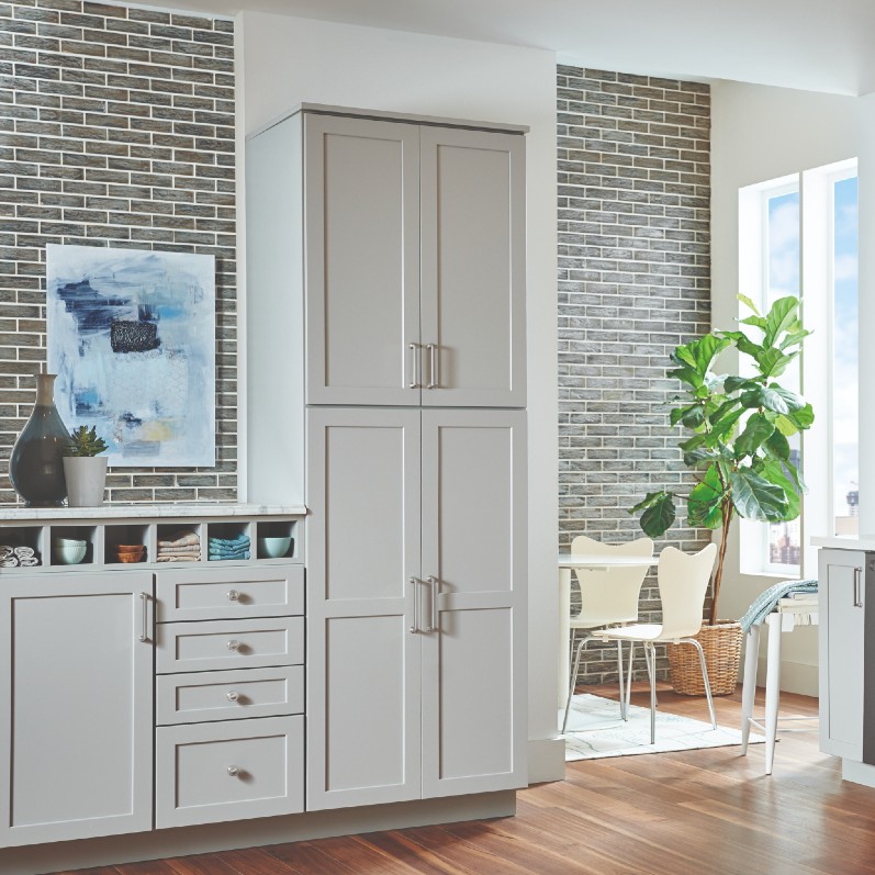 Atlas Cabinet Hardware in Kitchen Scene 