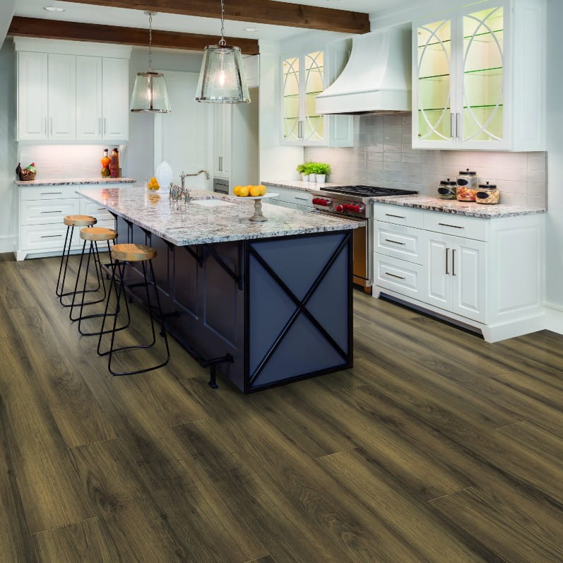 Harding Reserve H20 Expresso coloring flooring in kitchen setting, 