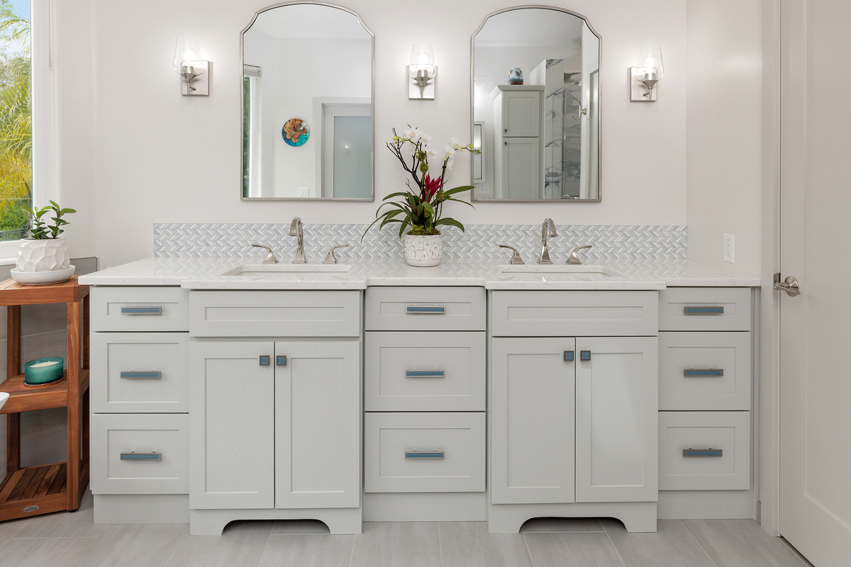 Bathroom vanity