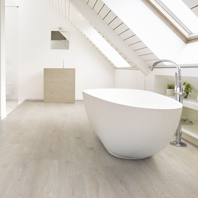 Resista Plus H2O flooring in bathroom retreat