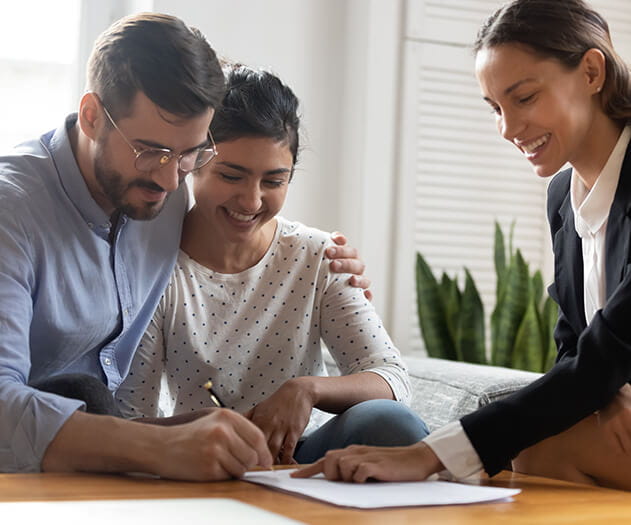 Account manager assisting with project financing